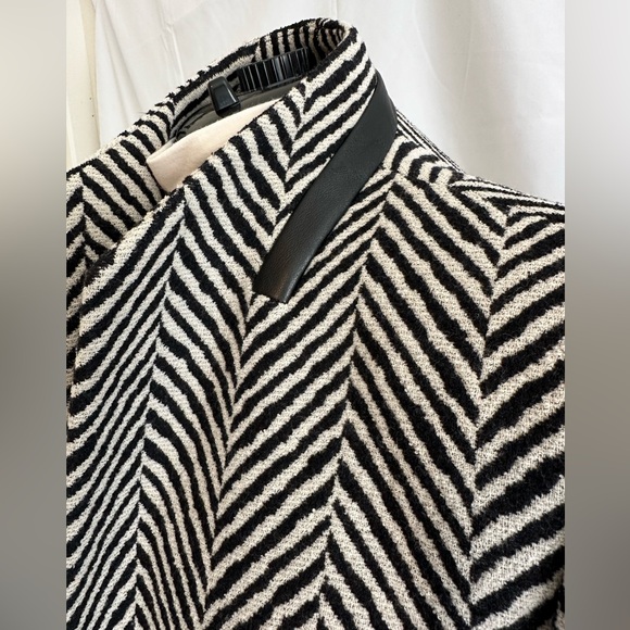 Dana Buchman Wool Herringbone Jacket Blazer Size 8 - Picture 3 of 10